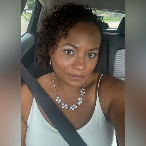 ⭐️ LIVE NOW ⭐️ - Picture 2 of 5